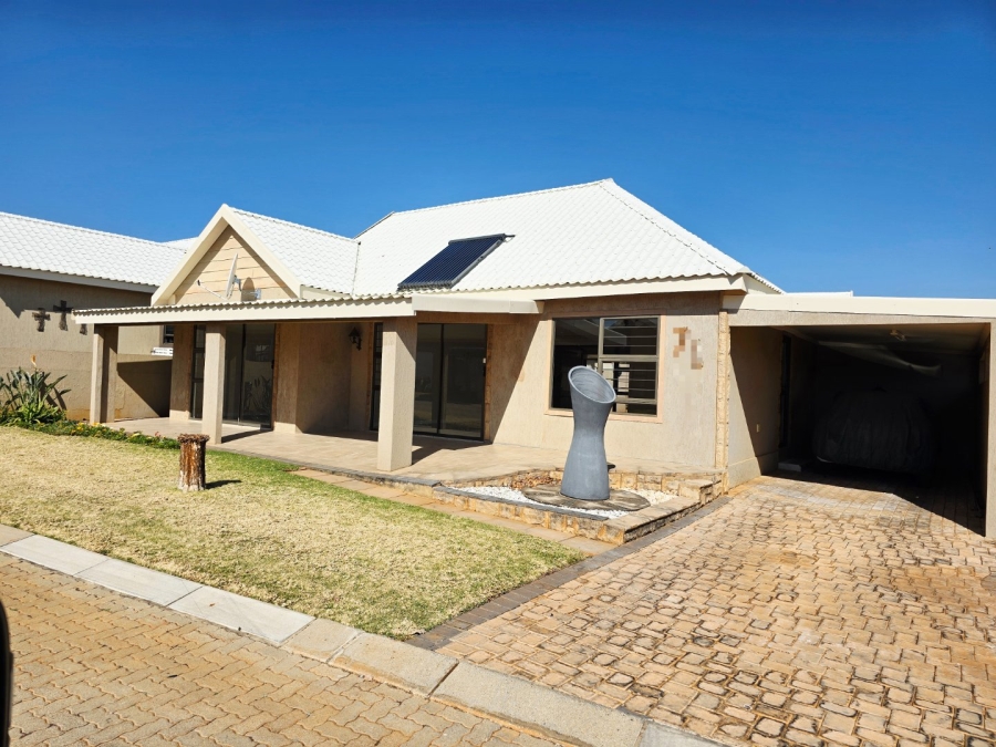 2 Bedroom Property for Sale in Wilkoppies North West